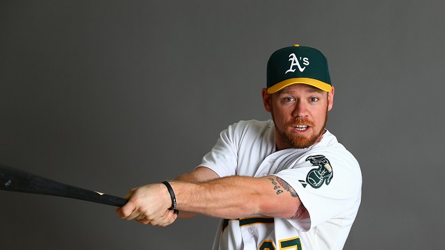 Indians finally snag Brandon Moss from Oakland